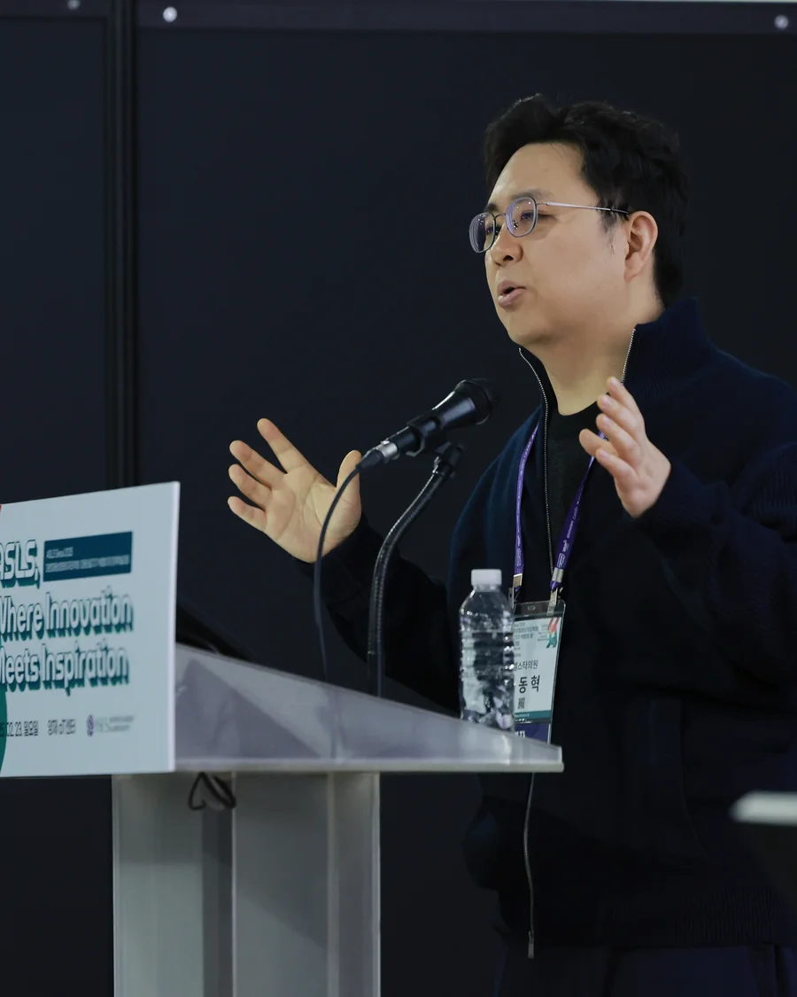 Academic conference presentation